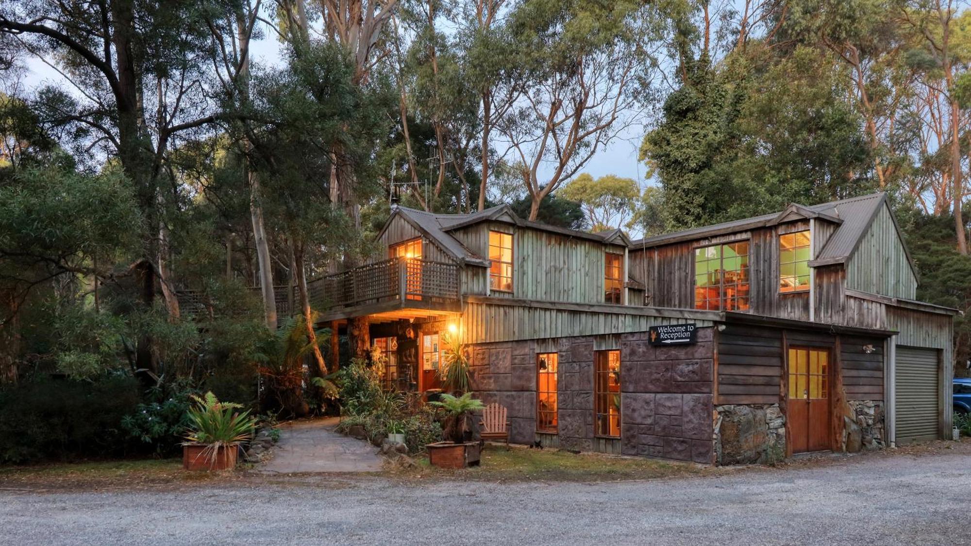 Crayfish Creek Van & Cabin Park Exterior photo